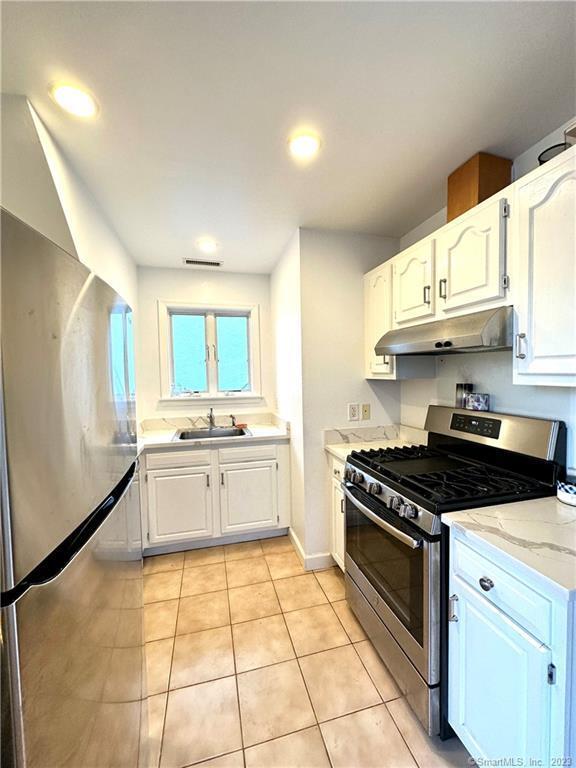 17 Bible St Unit 3rd FL, Greenwich, CT 06807 Room for Rent in