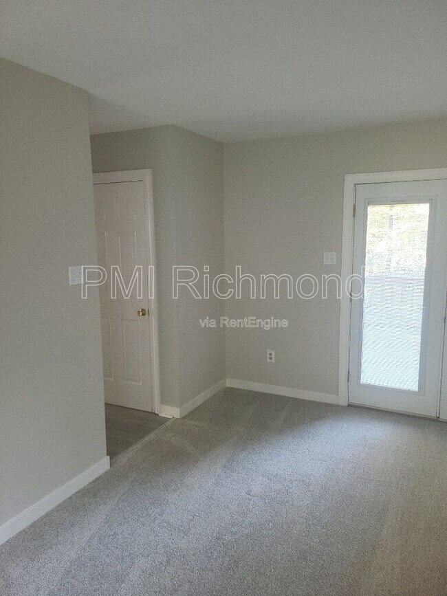 Foto del edificio - 7172 Mill Valley Rd