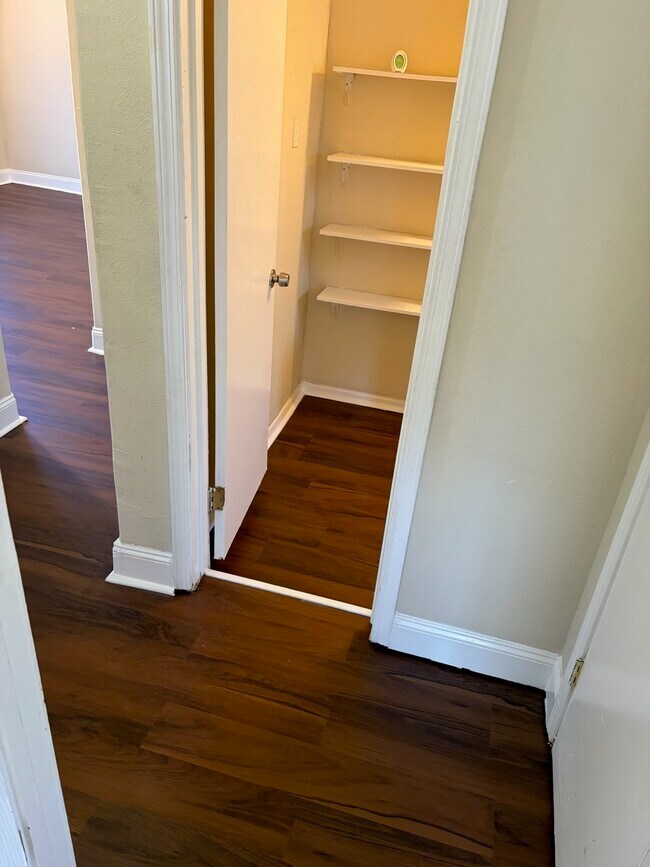 Foto del edificio - 10601 Murr Way