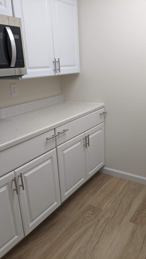 Foto principal - 2100 Glenn Spring Ct