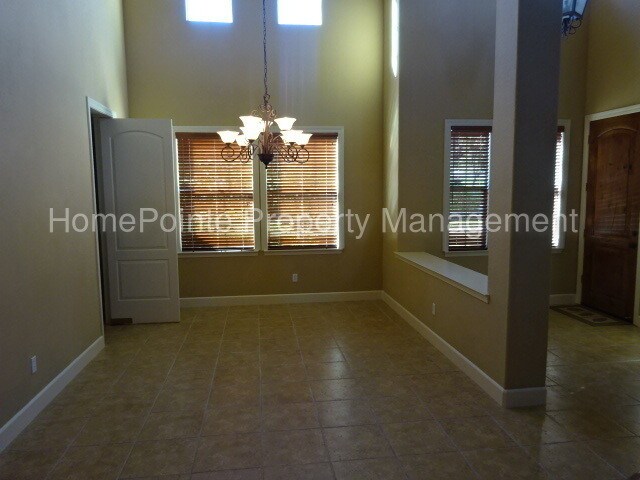 Building Photo - 1663 Terracina Dr