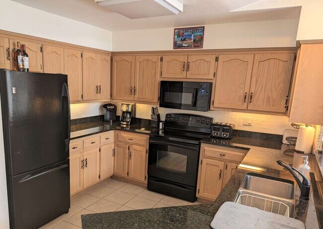 Building Photo - 9248 Field Stone Ct