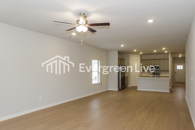 Building Photo - 16670 Maggie Ct