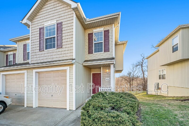 9111 N Dalton Ave, Kansas City, MO 64154 Townhome Rentals in Kansas