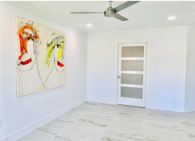 Building Photo - 331 Tequesta Dr