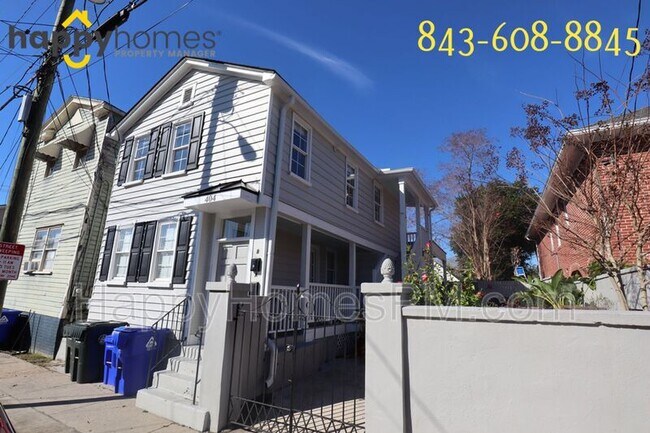 Building Photo - 404 Race St