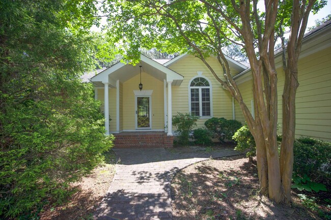 Building Photo - Ranch Style House with Private In-Ground pool