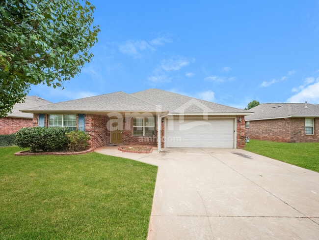 Building Photo - 613 E Juniper Ln