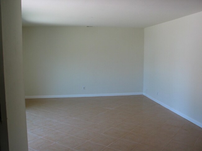 Building Photo - 36174 Coronado Dr