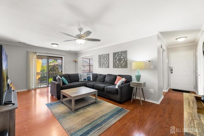 Foto del edificio - 131 Beverly Hl Ter