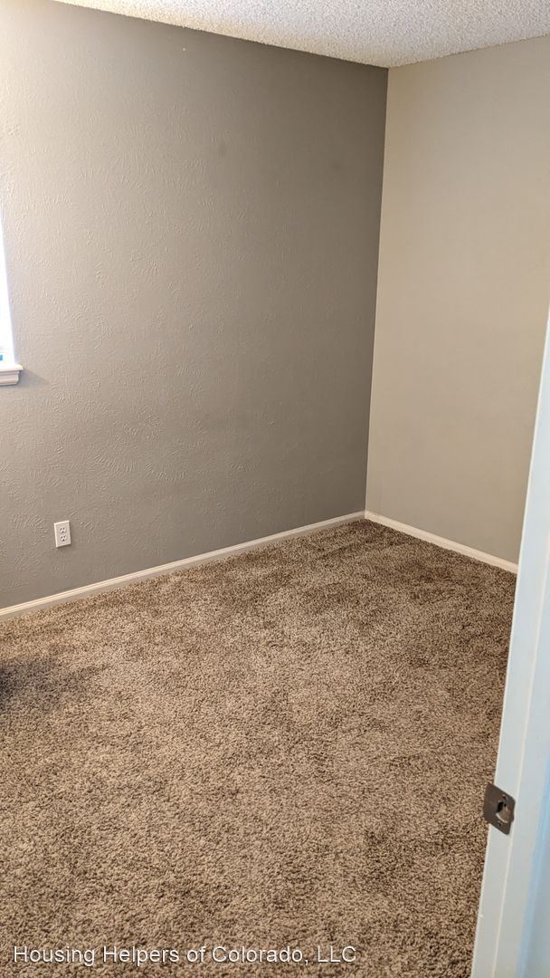 Building Photo - 2 br, 1.5 bath House - 8481 Everett Way Un...