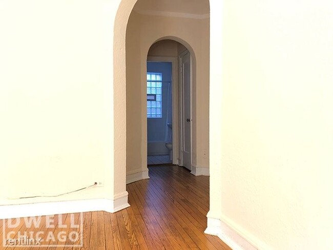 Foto del edificio - 1422 W Farwell Ave