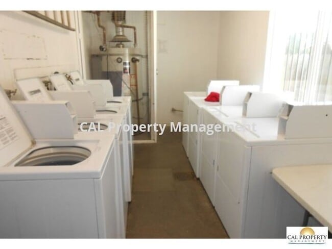 Foto del edificio - Newly Remodeled 2 Bedroom Apartment!