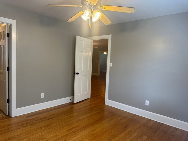 Building Photo - 8024 Bradford Ln