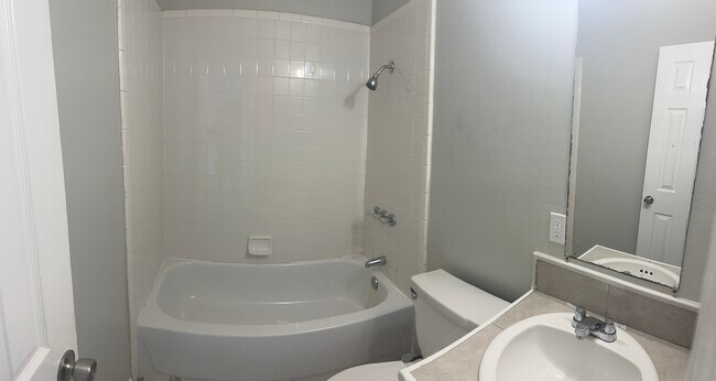 Building Photo - Savoy apartments