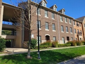 Building Photo - 1144 Foster Rd
