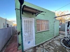 Building Photo - 3117 Cypress Ave