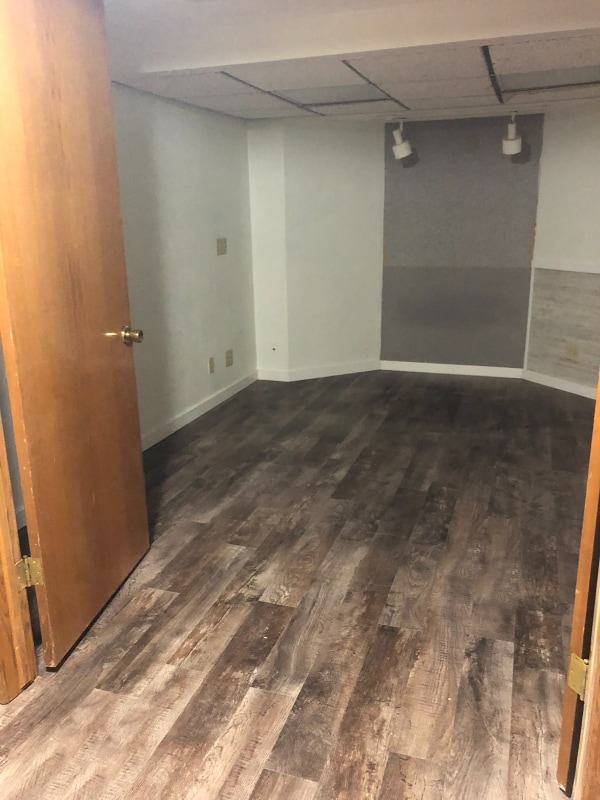 Building Photo - 826 Alpine Dr