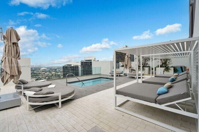 Foto del edificio - 1010 Brickell Ave