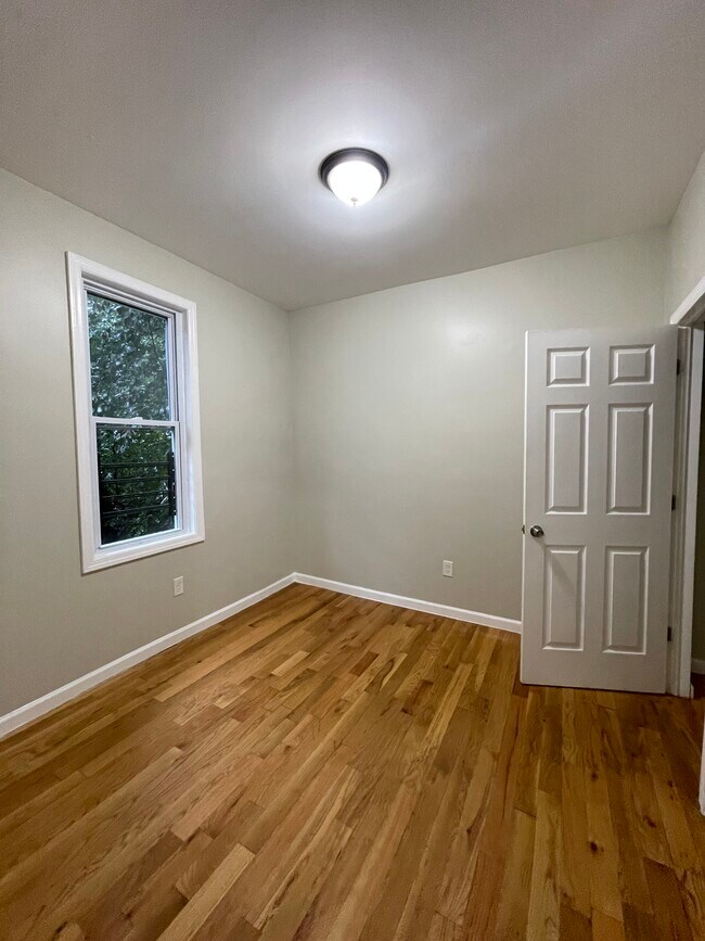 Unit 2 - 386 Badger Ave