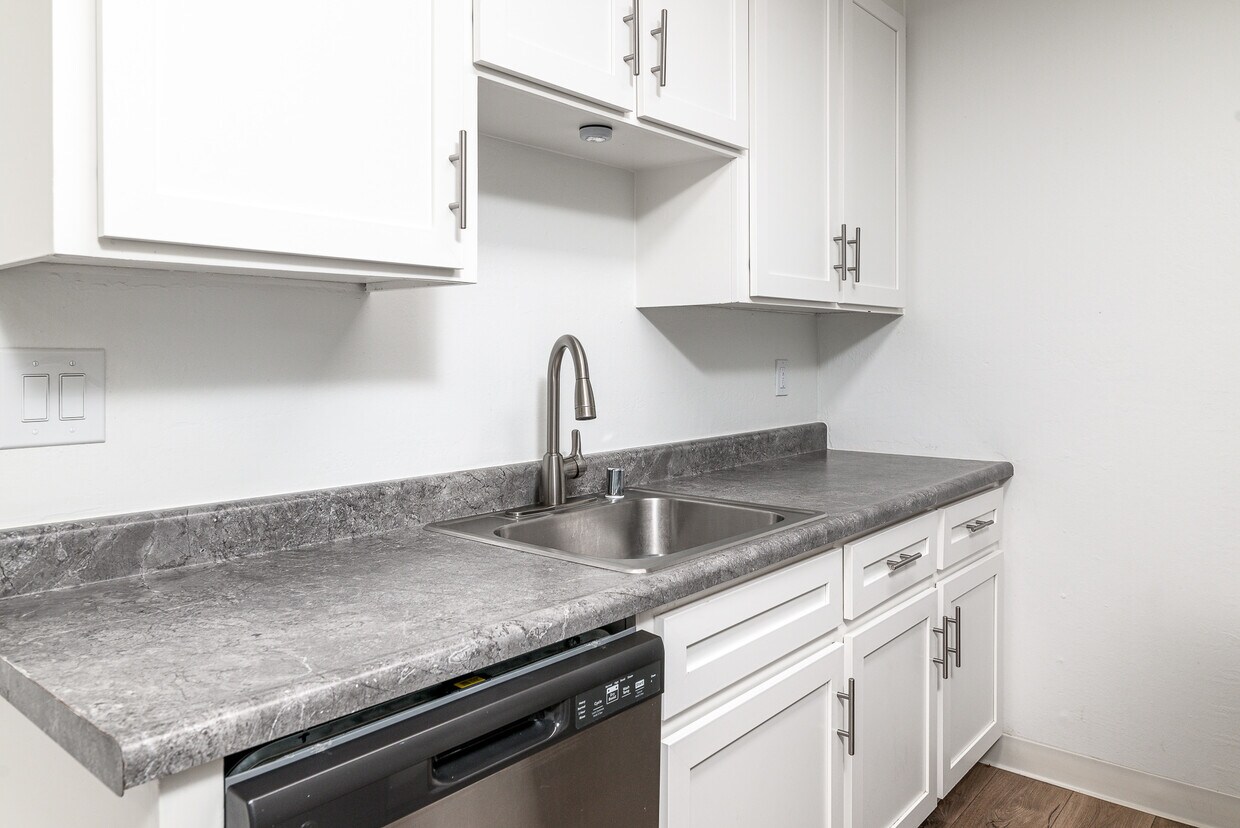 Primary Photo - Ignacio Gardens Apartments