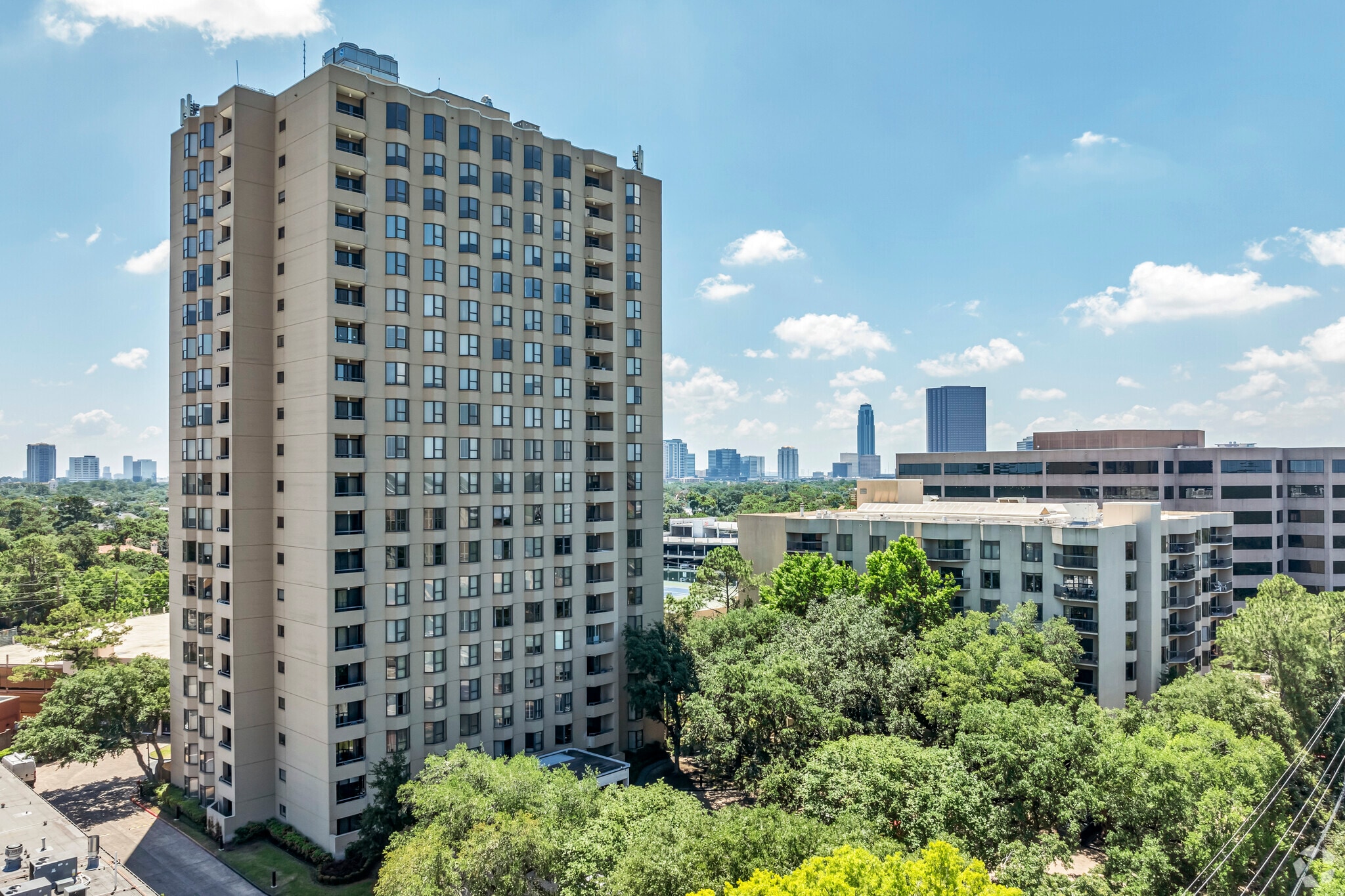 Woodway Place Atrium Condo