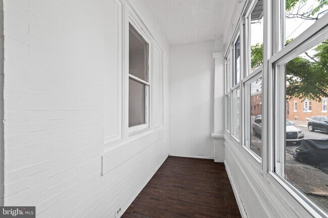 Building Photo - 2418 Mifflin St