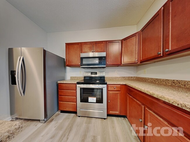 Foto del edificio - 2421 Ross Common Ct