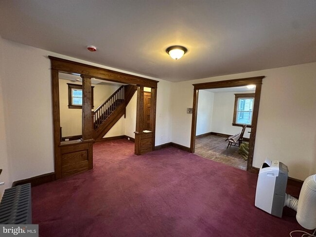 Building Photo - 211 Newton Ave