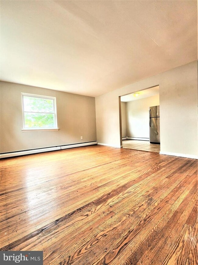 2616 Parkside Terrace, Brookhaven, PA 19015 Room for Rent in