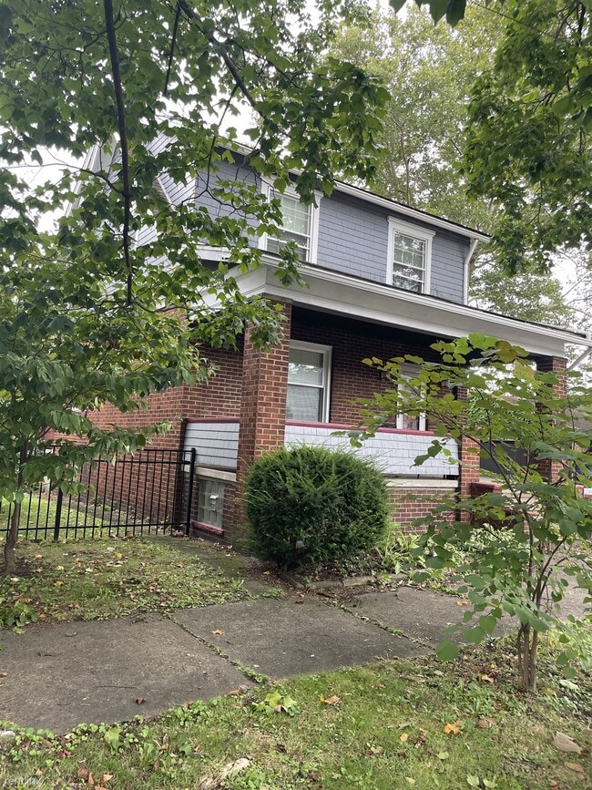 Building Photo - 3 br, 2 bath House - 1800 6th Avenue