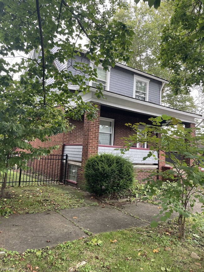 Foto del edificio - 3 br, 2 bath House - 1800 6th Avenue