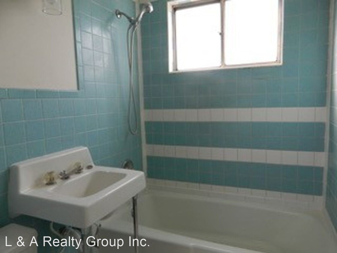 Building Photo - 1 br, 1 bath House - 1306 1/2 N West  St.