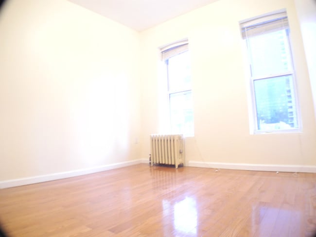Building Photo - 451 W 44th St