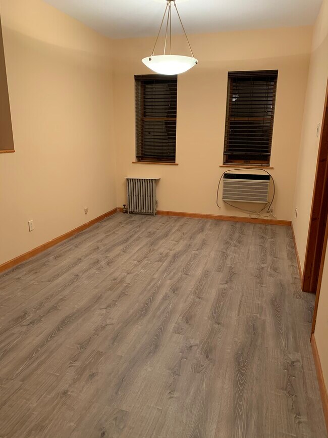 Sala de estar 2 - 8004 14th Ave