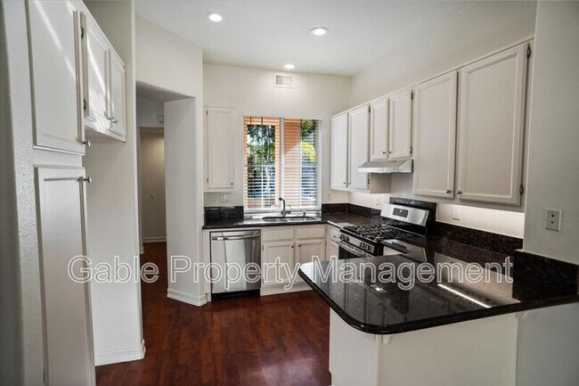 Foto del edificio - 27758 Coldsprings Pl