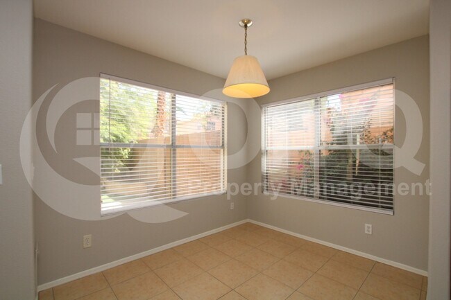 Foto del edificio - 6626 E Raftriver St