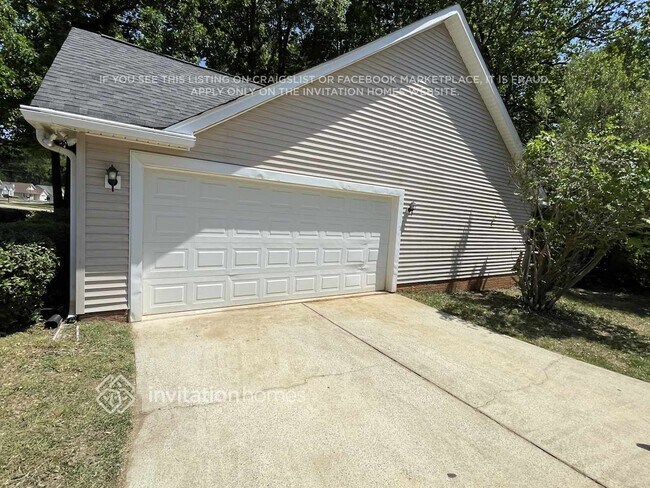 Foto del edificio - 6022 Country Walk Dr