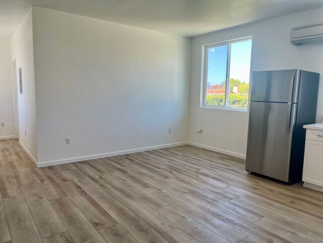 Foto del edificio - New 3 Bedrooms 2 Baths Apt. in Kensington
