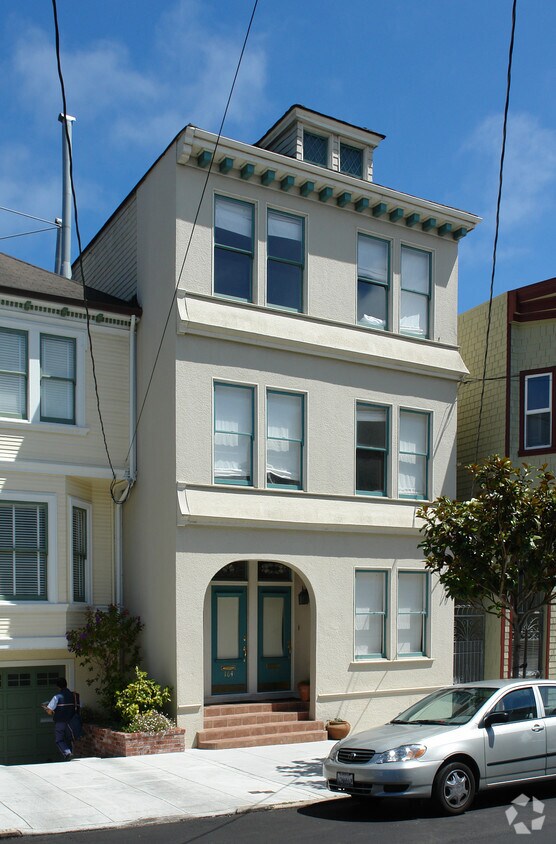 Building Photo - 162 5th Ave