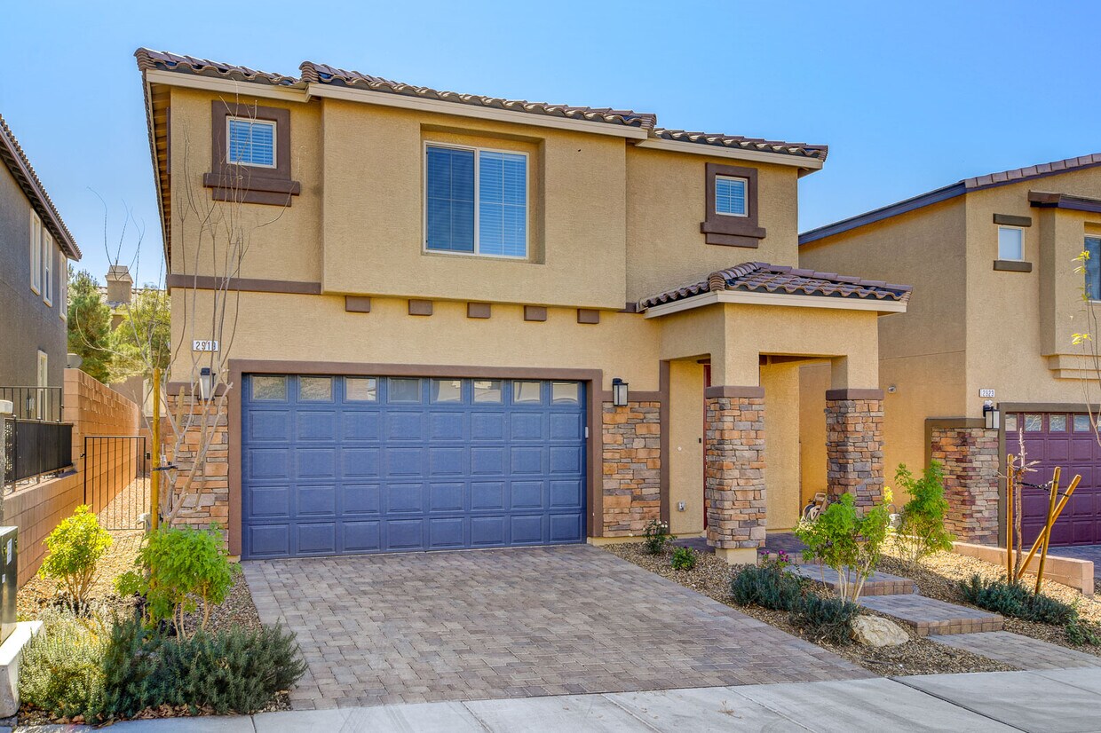 Primary Photo - 2919 Caxton Grove Dr