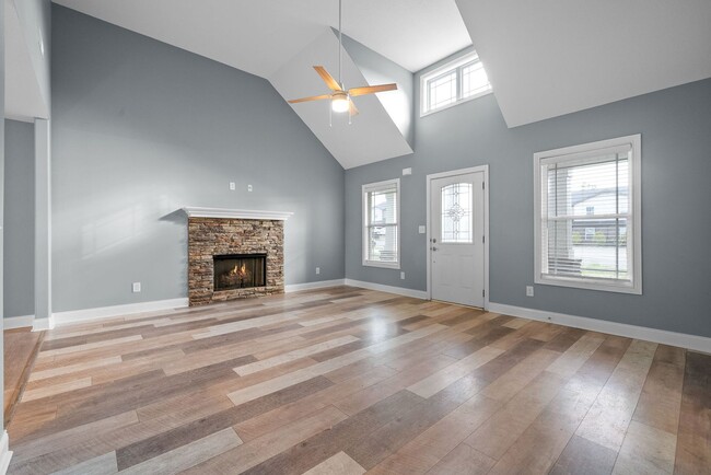 Foto del edificio - Pet Friendly Three Bedroom with Bonus!