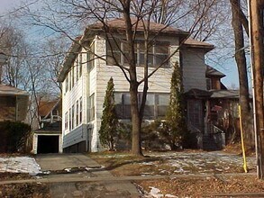 Building Photo - 1108 E Johnson St