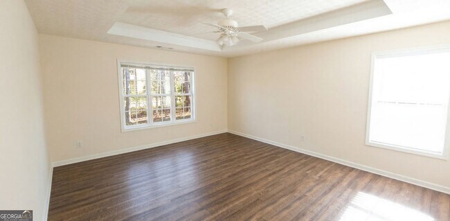 Foto del edificio - 838 Pond View Ct