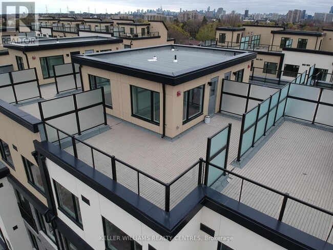 Building Photo - 1680 Victoria Park Ave