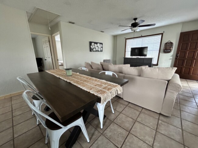 Photo - 187 Oak Park Rd House