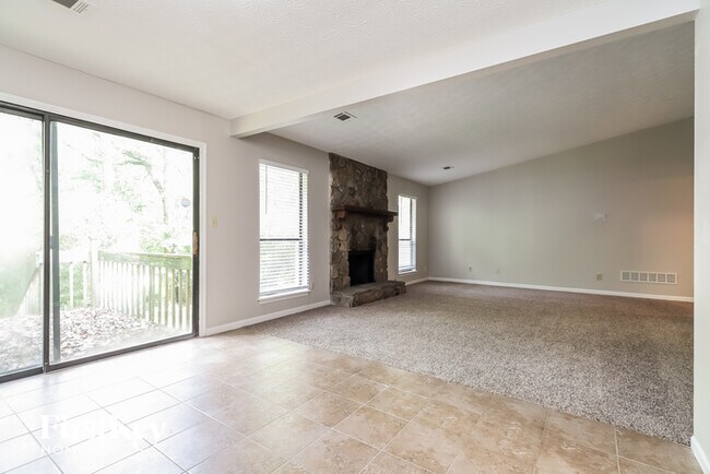 Foto del edificio - 3226 Deshong Dr SW