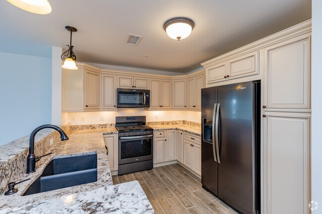 2BR, 2BA - 1470SF - Bridgewater Crossing