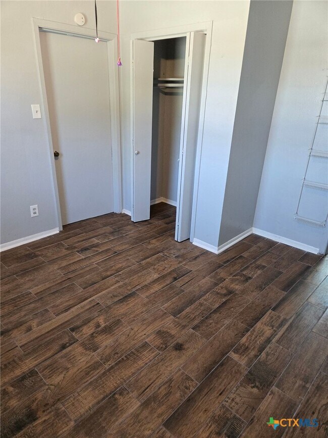 Foto del edificio - 1217 N 8th St