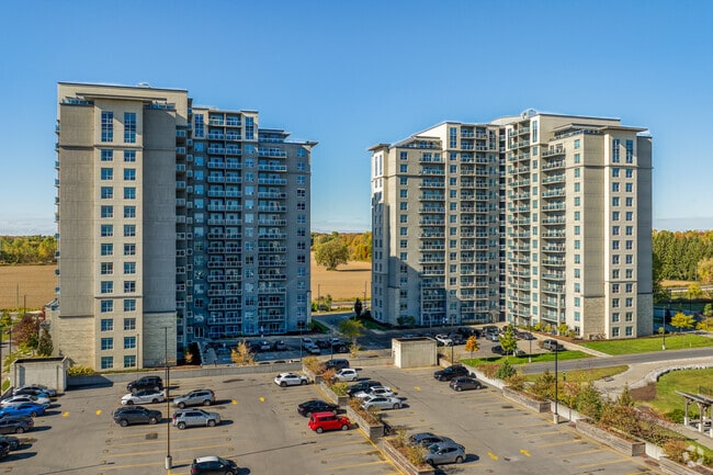 Building - Hyde Park Place